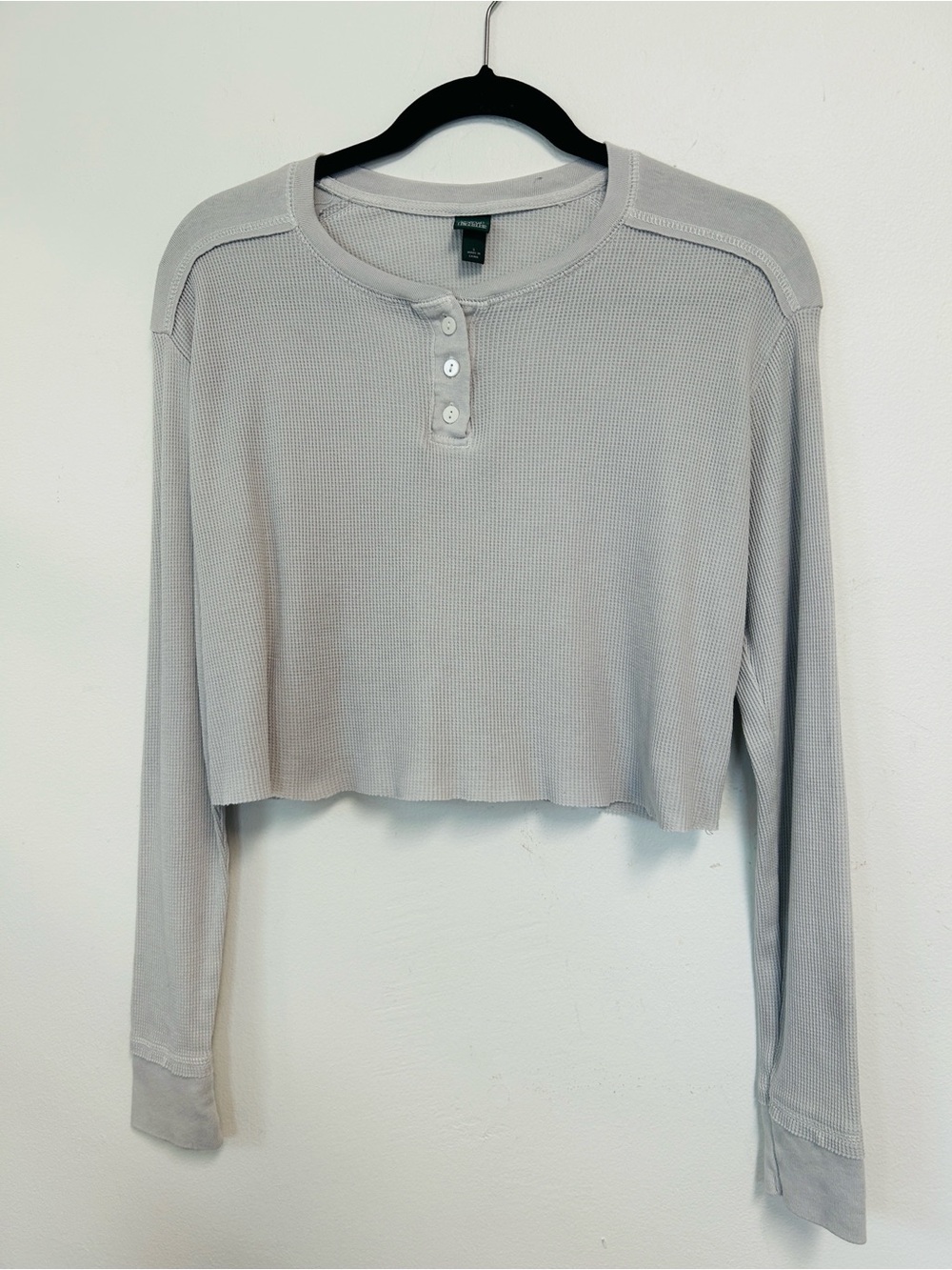 Wild Fable Cropped Waffle Weave Knit Long Sleeve Henley Grey Boxy Top Womens L